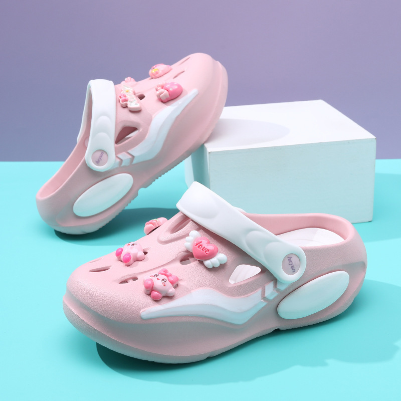 Girls' Croc Shoes Children's Slippers Summer New Girls' Indoor Non-Slip Soft Soled Sandals and Slippers Medium and Large Children's Beach Shoes Girls' Croc Shoes Children's Slippers Summer New Girls' Indoor Non-Slip Soft Soled Sandals and Slippers Medium and Large Children's Beach Shoes