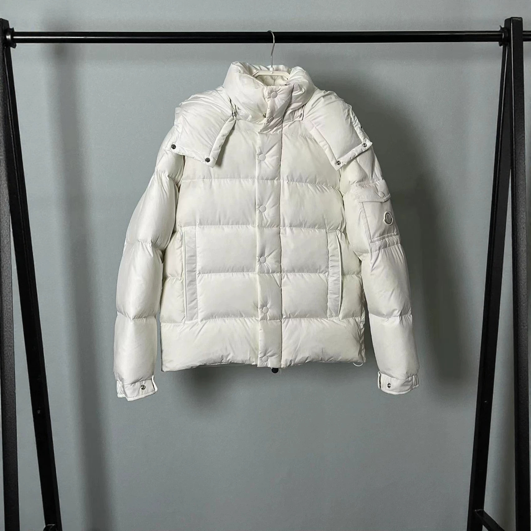 M-brand high-quality export volume 26s autumn/winter classic Mayan matte thickened hooded down jacket for men and women.