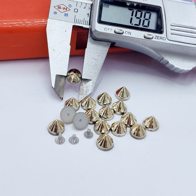 供应塑料圆锥形铆钉伞形撞钉电镀UV小孔胶钉鞋子箱包冒子装饰配件