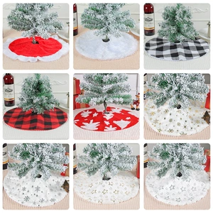Mini Christmas Tree Skirt - Modern Style, Half Handmade, Half Machine Made, Perfect for Travel Souvenir, Anniversary, Love, Couple, Friends, Parents, Children, Colleagues, etc.