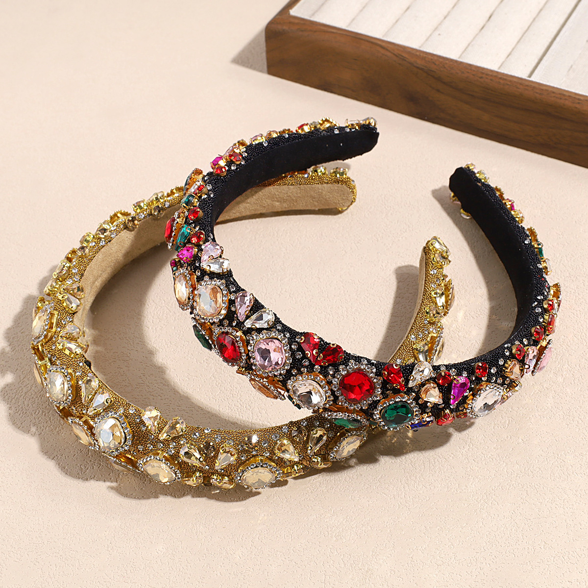 180g Weight Hair Band Hair Accessories Type 1 Piece Quantity Banquet, Party Occasion Cloth Material Glittery Pattern All Seasons Season Women's Gender Glam, Sweet Style Glam Sweet Women's Glittery Cloth Hair Band 2