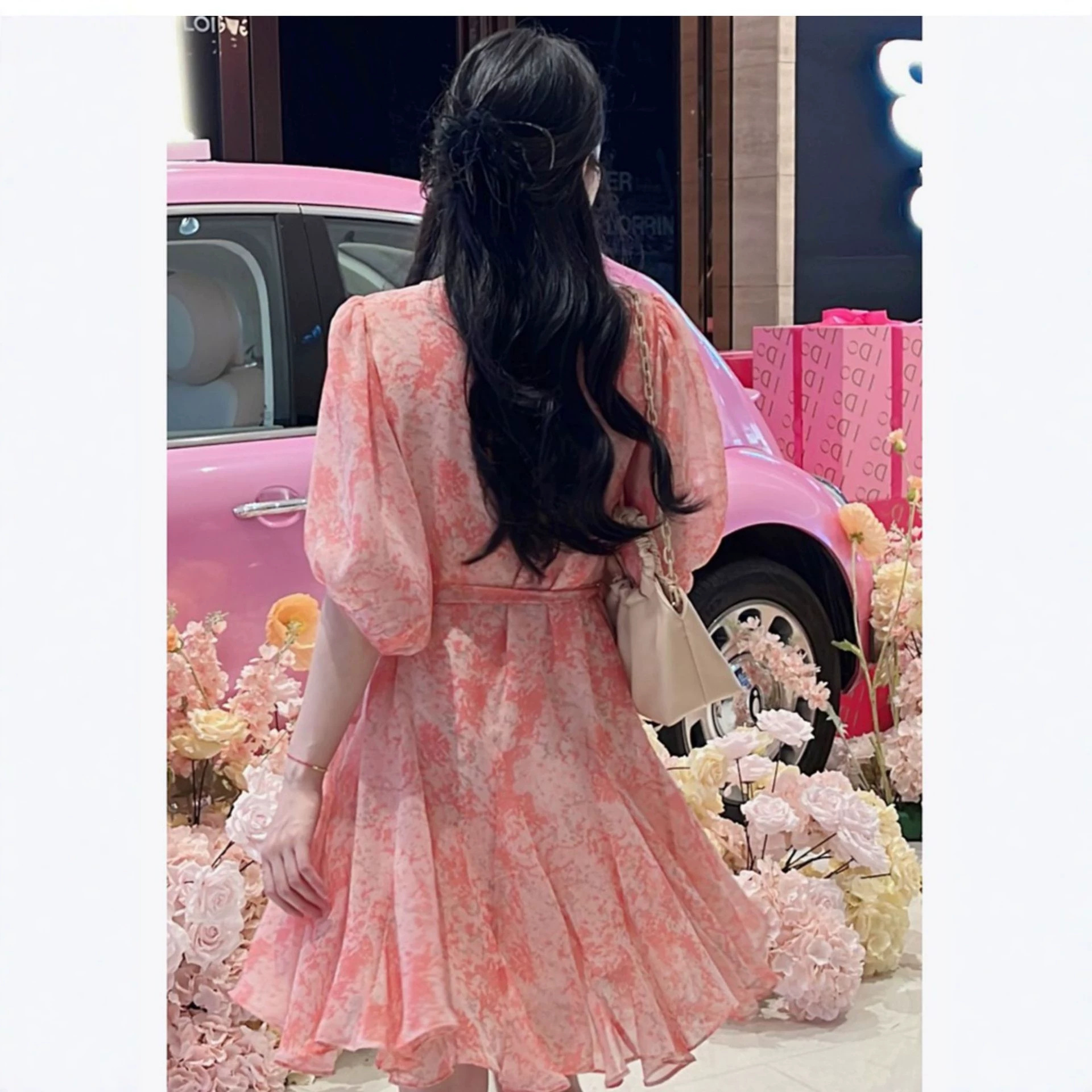Váy hoa maxi nữ chất liệu chiffon tay ngắn thắt eo — Màu hồng