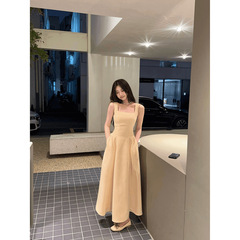 2025年夏季新款清凉设计感少女显瘦吊带法式长裙女