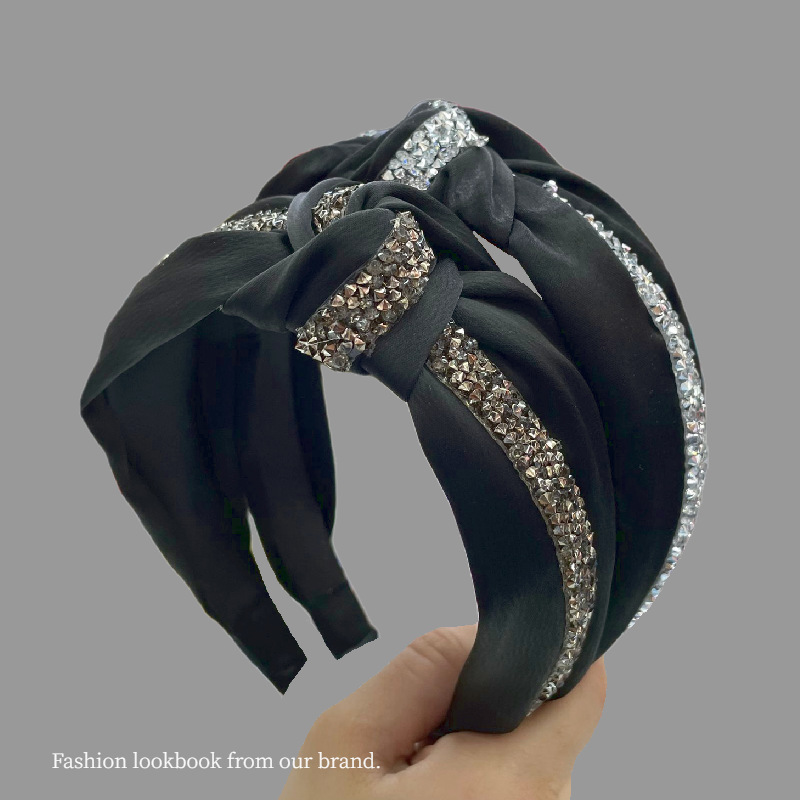 New Korean-style diamond-studded trendy knotted headband, simple fabric design, wide-brimmed hair tie for adult women—perfect for washing your face or tying up your hair.