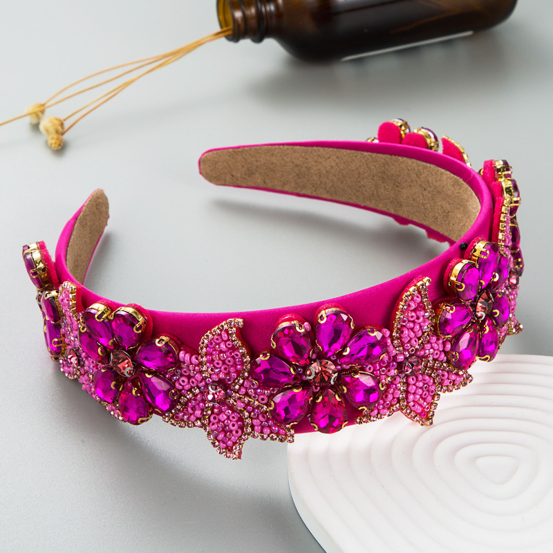 New Fashionable Fabric Rhinestone Headband Women's Retro Baroque Bright Hair Accessories display picture 3