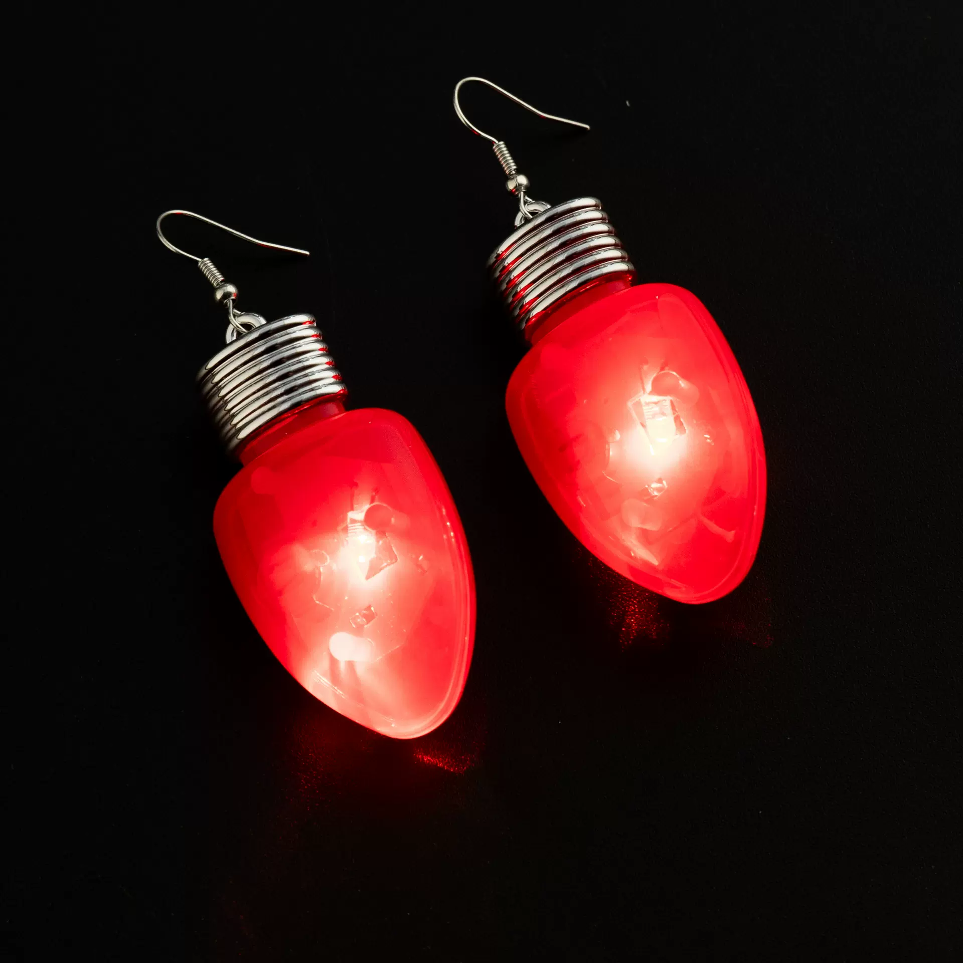 圣诞节耳饰红色灯泡吊坠跨境热销款氛围感发光圣诞耳环