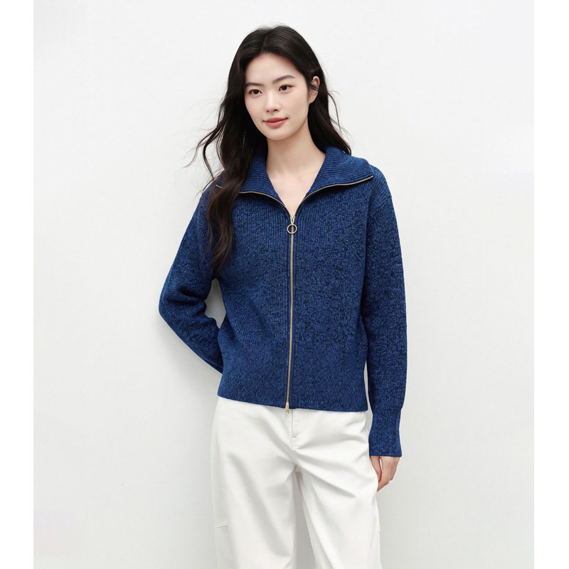 Áo khoác dệt kim nữ màu xanh da trời, dáng cardigan khóa kéo, chất liệu len cừu mềm mại, tay dài — Màu xanh da trời