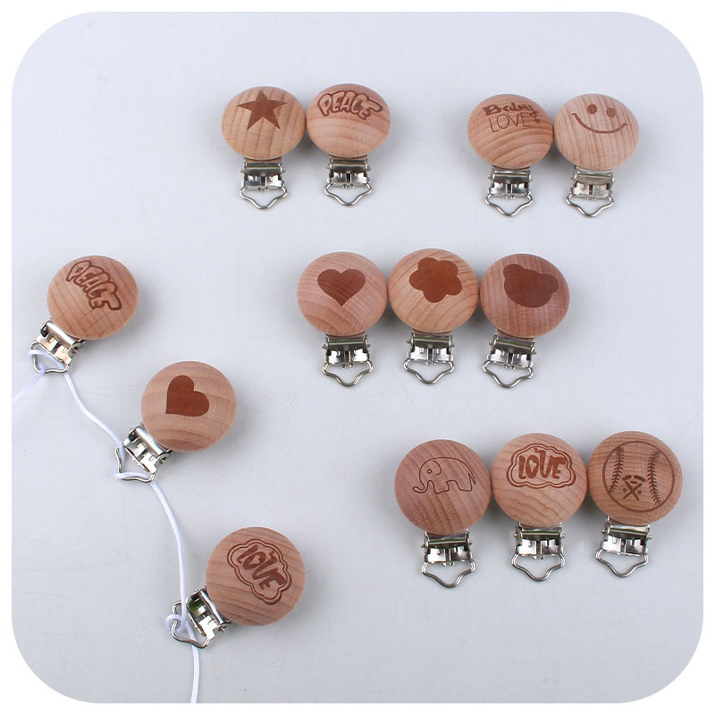 Suministros para bebés clip de chupete de haya clip de chupete de madera animal de dibujos animados amor Paz calmante clip de chupete de haya