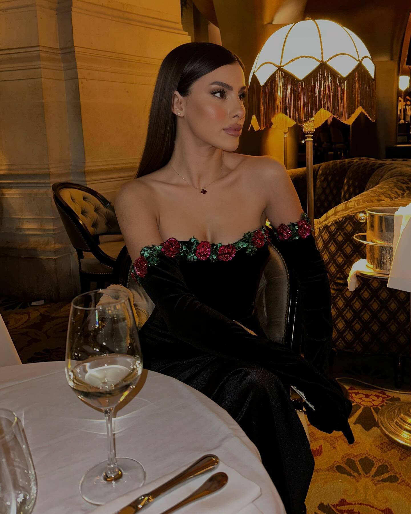 Women's Clothing Beaded Lace Decorated Velvet Skirt Dress Long Skirt with Gloves_voghion.com