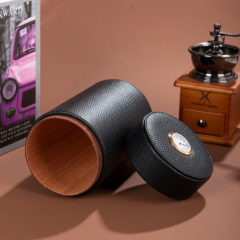 Transfronterizo nuevo estilo cuero para hombre tubo de cedro cubo de cigarros retro europeo y americano multifunción juego de cigarros bolsa de cigarros