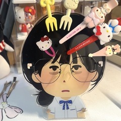 日本の悪役はかわいい高颜値アクリル収納棚ヘアクリップ収納展示棚デスクトップ置物