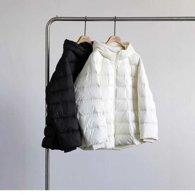 Light and Warm, Filled with 95 White Goose down Hooded Waist-Cinching Quilted Temperature-Locking down Jacket