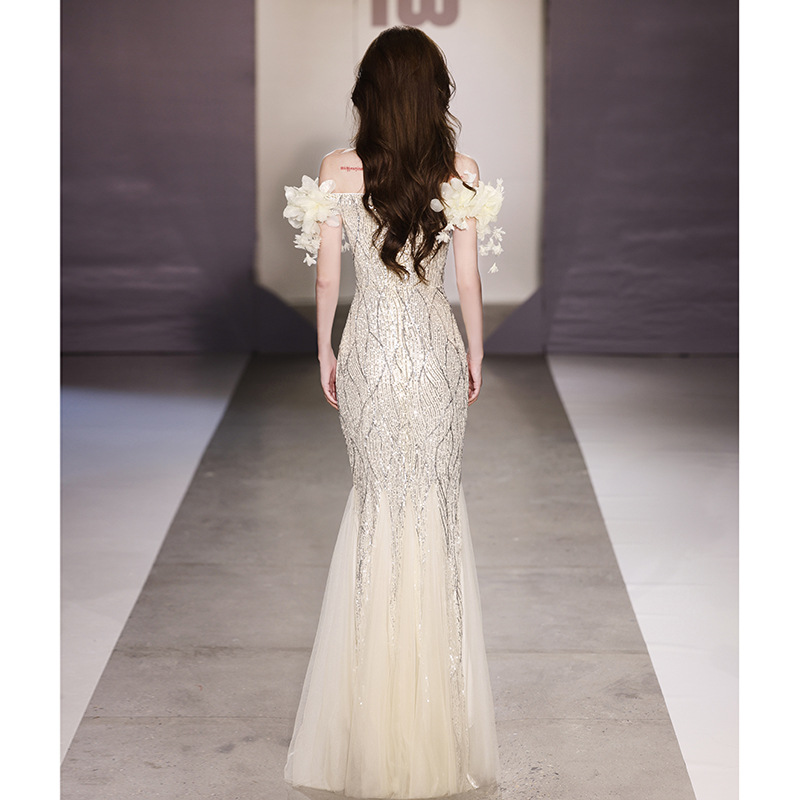 Vestido de noche sirena 2025, hombros descubiertos, alta gama, lujo ligero, nicho, personalizado, de alta clase, para anfitriona, con lentejuelas, para reunión anual, cena, fiesta, brillante