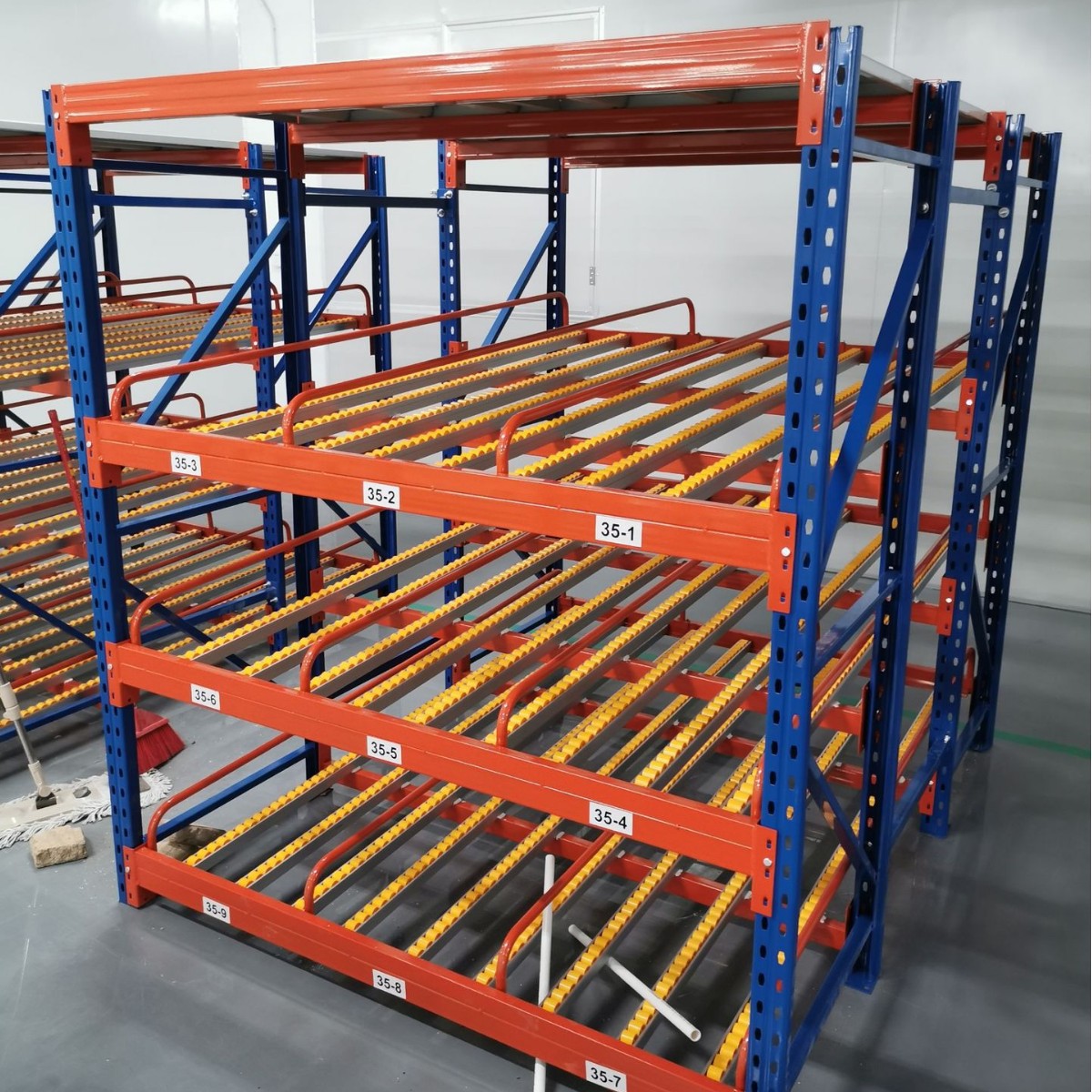 流利式仓储货架斜层板货架滚动货架