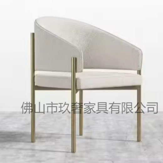 유백색