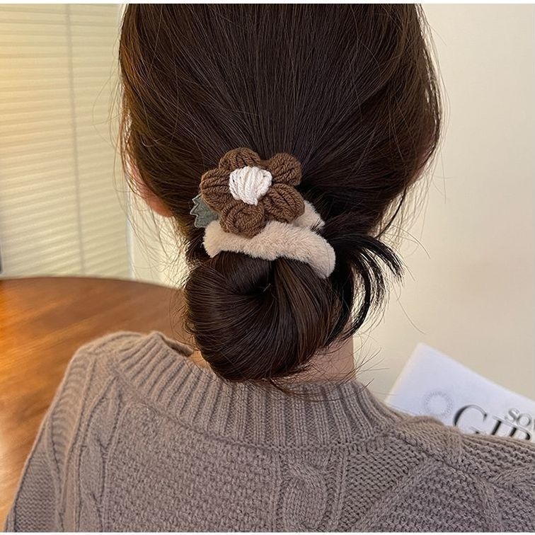 Otoño e invierno anillo de peluche edición suelta lana flor de cola de caballo cuerda de cabello cuerda de cabello de correa de correa de joyas para el cabello de chicas
