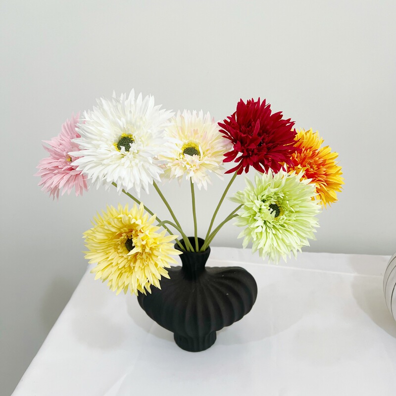 Yang-containing simulation brushed Fulang chrysanthemum single branch gerbera pastoral home decoration flower arrangement photography small fresh accessories Yang-containing simulation brushed Fulang chrysanthemum single branch gerbera pastoral home decoration flower arrangement photography small fresh accessories