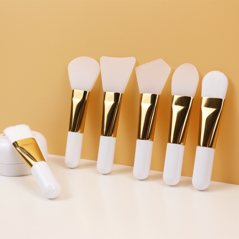 Mini Short Handle Face Mask Brush Soft Hair Flat Head Ultra-thin Smearing Non-marking Liquid Foundation Special Portable Silicone Face Mask Brush