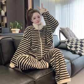 休闲立领条纹家居服睡衣套装时尚百搭加厚慵懒风珊瑚绒长毛可外穿