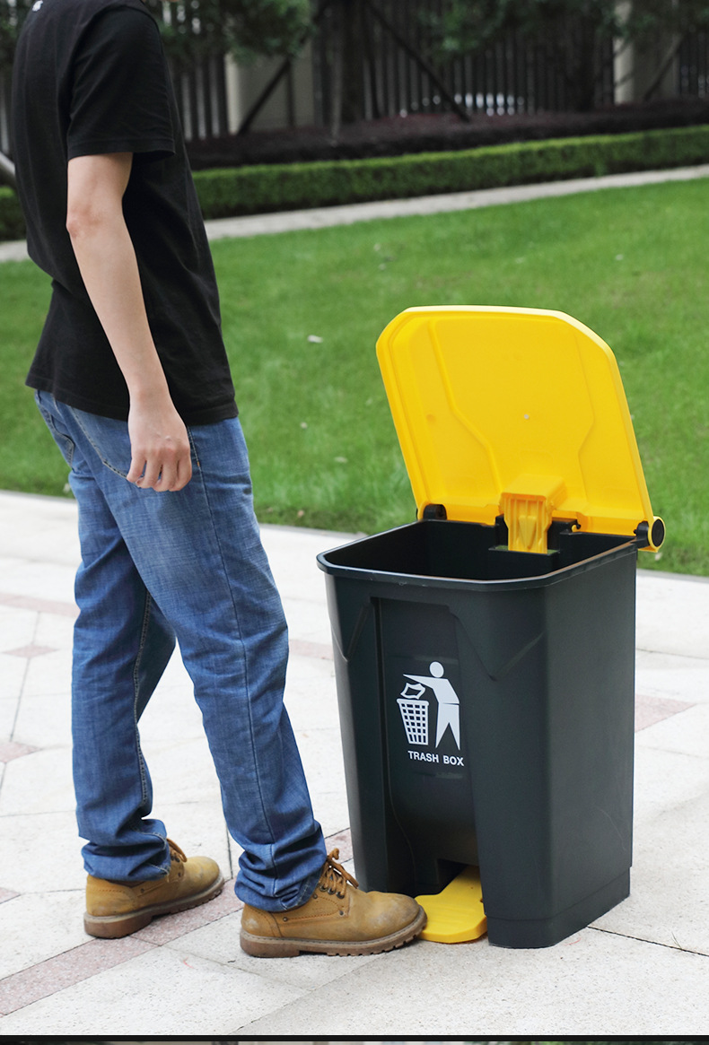 脚踏垃圾桶