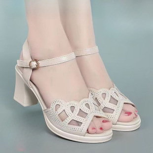 �¿��U��һ�ֿ��аٴ��ܛƤ�W������Ь��ЬŮ�ָ��~���ļ���Ů��