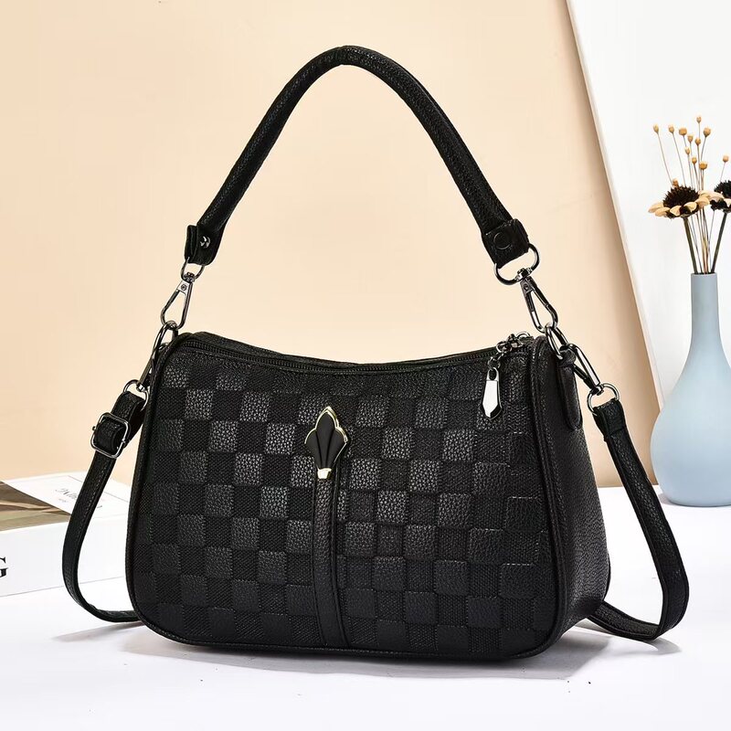 High-End New Style Ladies Mother Bag Large Capacity Versatile Armpit Bag Fashionable Temperament Single Shoulder Crossbody Bag Wholesale High-End New Style Ladies Mother Bag Large Capacity Versatile Armpit Bag Fashionable Temperament Single Shoulder Crossbody Bag Wholesale