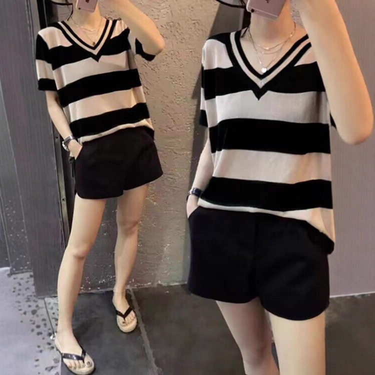 Korean Style Loose Plus Size Women's Suit Stripesd V Neck T-Shirt + Shorts Two-Piece Fashion Casual Sports Suit for Women