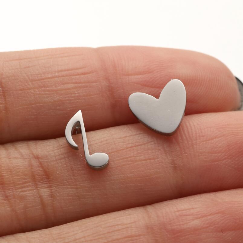 Heart Shape, Notes Pattern Women'S Gender 1 Pair Modern Style Simple Style Heart Shape Notes Asymmetrical Plating 304 Stainless Steel 18K Gold Plated Ear Studs