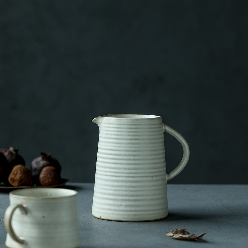 Open straight white powder lead coffee pot filter pot kettle sharing pot fair cup milk pot handmade ceramic ware mustard pot