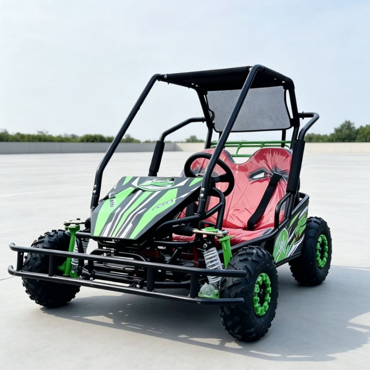 Padres e hijos para dos pequeños kart adultos pueden hacer lugares de entretenimiento de cuatro ruedas de gasolina playa de campo escénico al aire libre coche de deriva
