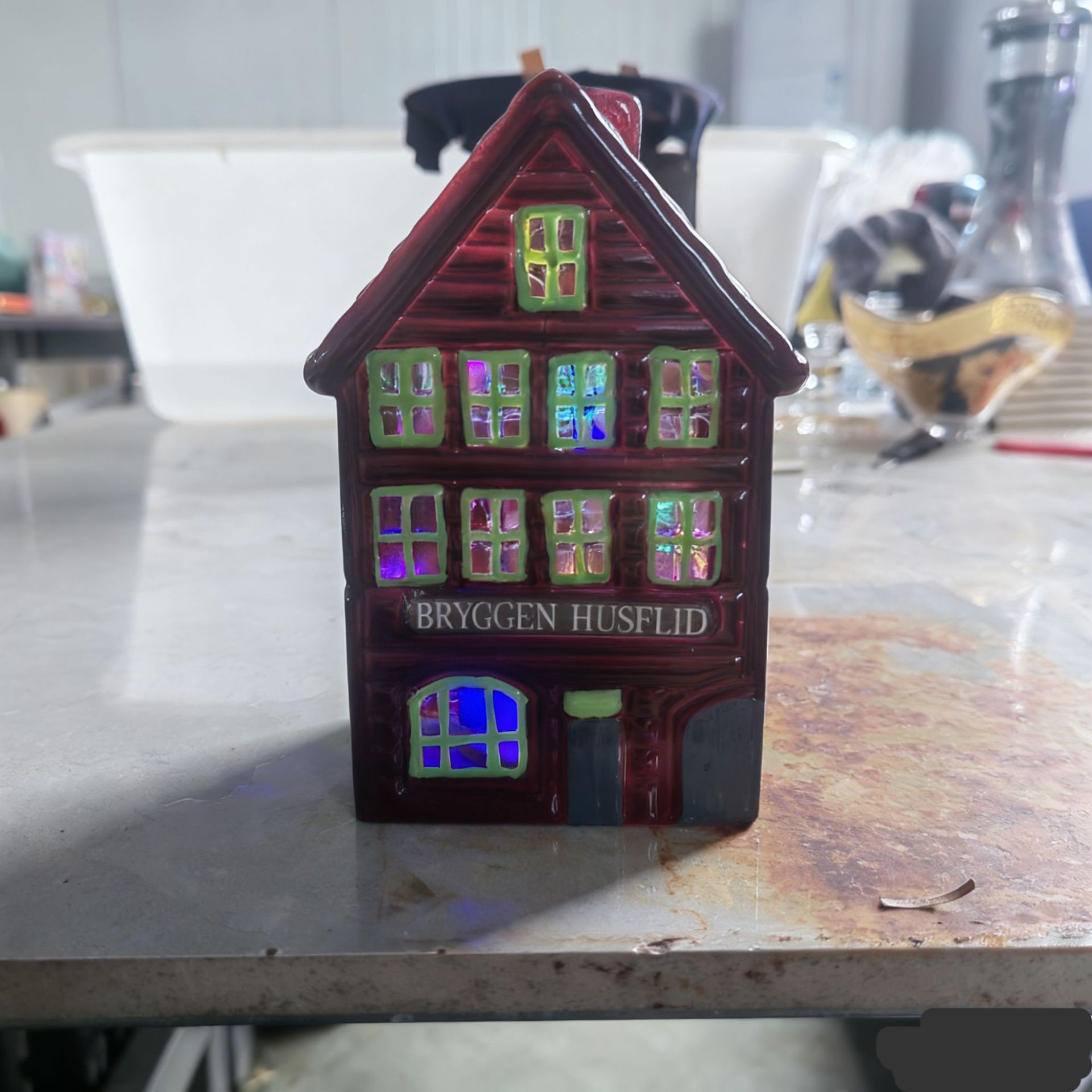 Fabricantes de suministro de vidrio transparente supervisión de la casa decoración navideña con lámparas artesanías de escritorio creativas
