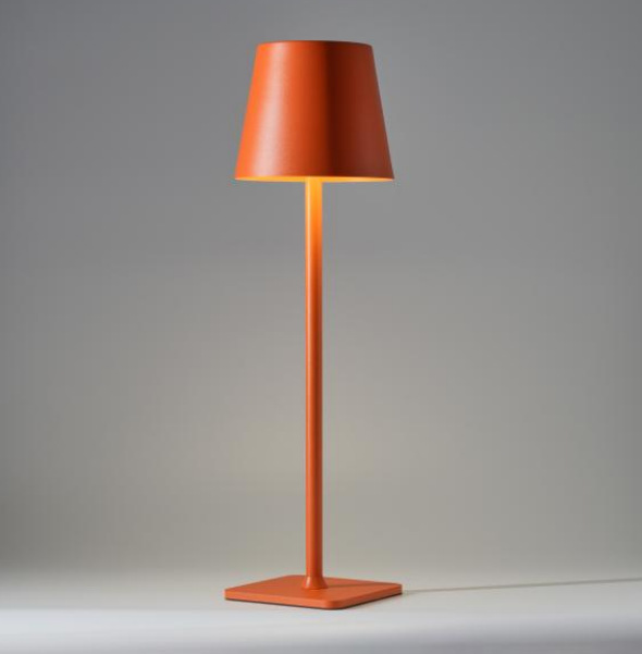 Lámpara de mesa de hierro de pie alto restaurante lámpara de mesa de carga al aire libre Poldina Amazon USB táctil tres colores luz Amazon