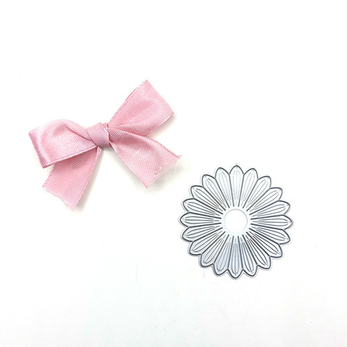 Scrapbooking DIY cutting die, carbon steel die, floral die template a single chrysanthemum flower