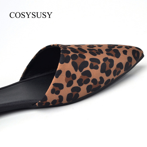 Summer leopard-print flat sandals, new European and American-style mom shoes, low-heeled closed-toe single-layer shoes for women, foreign trade sandals.