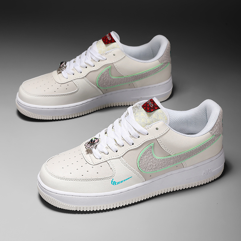 Nike 2024 New Air Force 1 Classic Year of the Dragon Limited Low-Top Men's and Women's Sneakers White Shoes Af Putian Shoes Nike 2024 New Air Force 1 Classic Year of the Dragon Limited Low-Top Men's and Women's Sneakers White Shoes Af Putian Shoes