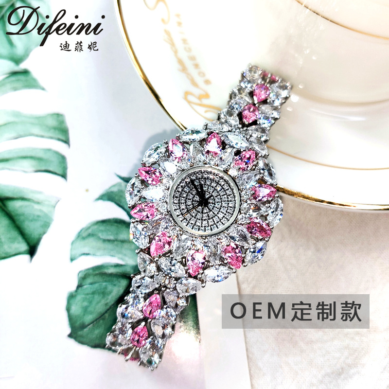 厂家定制镶满钻满天星女士手表高档轻奢复古珠宝时装手链女表爆款