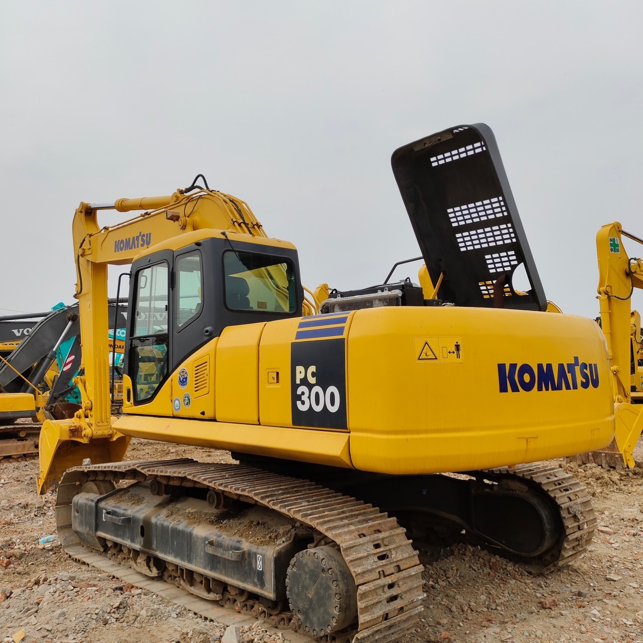 Exportación exclusiva de excavadoras de segunda mano Komatsu 300, precio especial de una excavadora nacional importada de 350