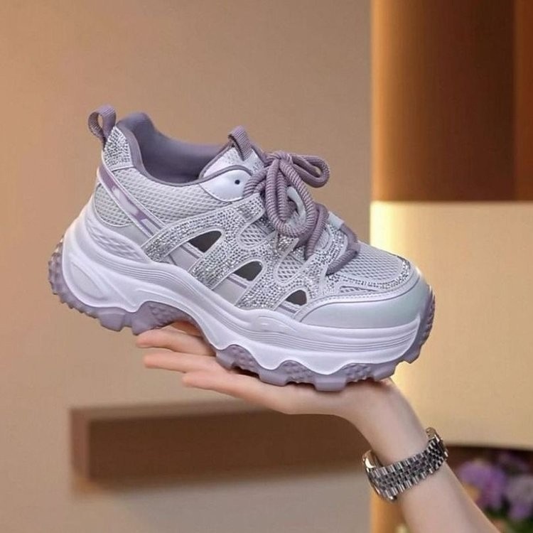 Zapatos de malla huecos transpirables con suela gruesa para mujeres en verano de 2026, nuevos zapatos deportivos cómodos y delgados.