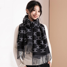 围巾女高级感办公室空调房披肩外搭韩版百搭2025新款仿羊绒厚围脖
