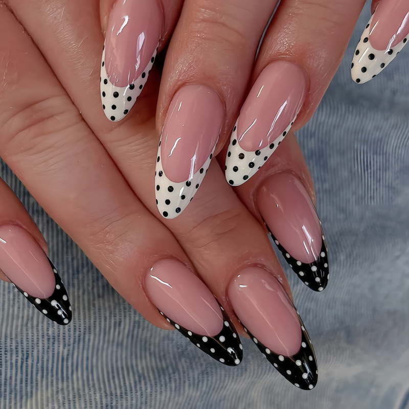 Cross-Border Hot-Selling French-Style Polka Dot Finished Press-On Fake Nails, Nail Art Stickers, Wearable Nail Pieces, Fashionable Black and White Polka Dot Design Cross-Border Hot-Selling French-Style Polka Dot Finished Press-On Fake Nails, Nail Art Stickers, Wearable Nail Pieces, Fashionable Black and White Polka Dot Design