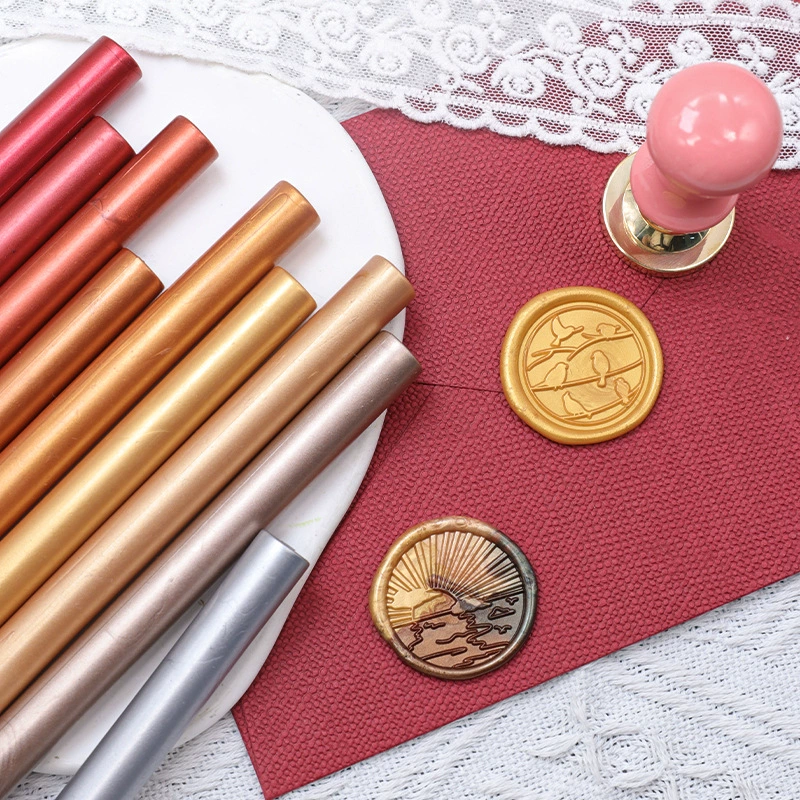 Европейская ? Round fire paint wax stick 122 цветов огненная краска восковая палочка 122 цветов золотой ретро огненная краска восковая полоса печать восковая палочка конверт рот дешевый
