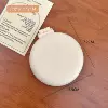 Молочно-жёлтый