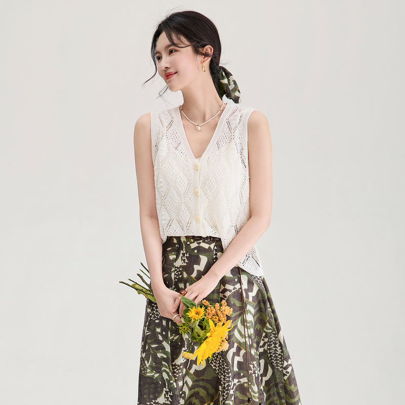 2607905-7 Thin Hollow-Out V-Neck Vest Top with 3D Diamond Pattern for Women, Summer Knitwear, Nanyou