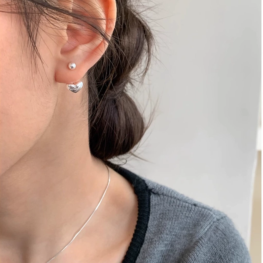 Design fashionable universal earrings, 2023, city style, light luxury style