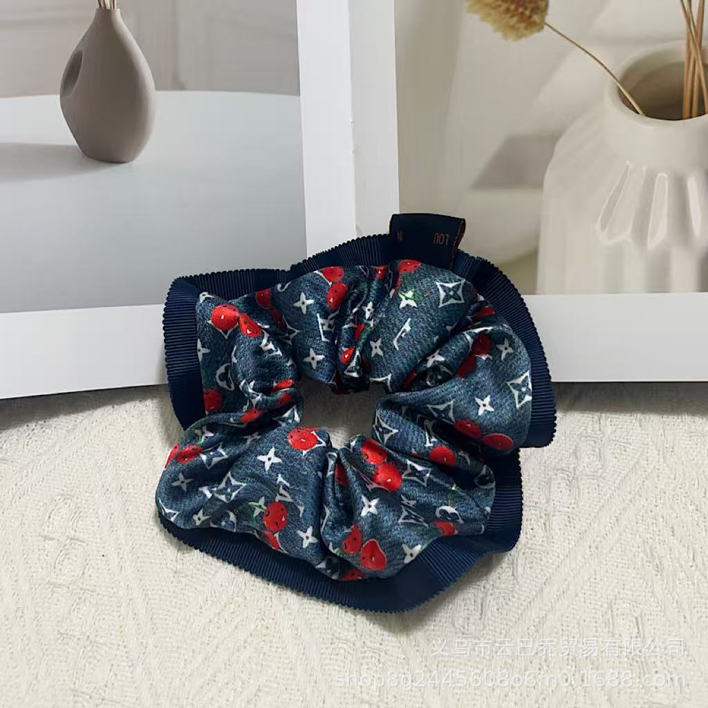 Classic Cherry-Patterned Sweet Hair Tie, Fresh and Fashionable, Versatile High-Elastic Scrunchie Hair Accessory