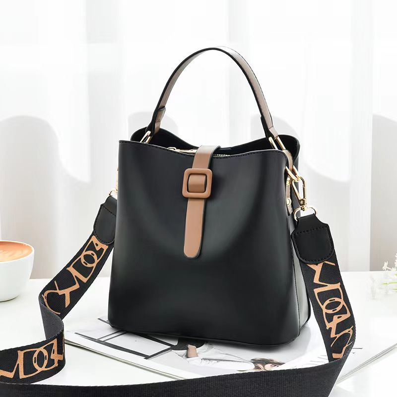 Taizhou bolsas de mujer color sólido bolsas de cubo de mano texturas coreanas bolsas de hombro inclinadas para mujeres fashion ladybags