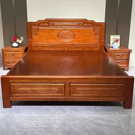 餐桌;实木床;餐椅