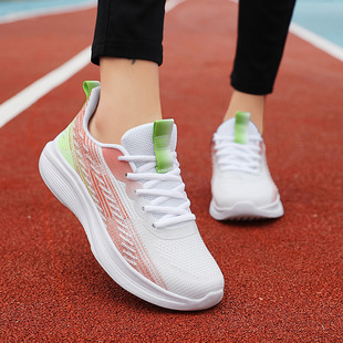 New Couple sneaker Women's 2024 New Mesh Shoes Breathable Running Shoes Light Color-matching Fashion Men's Shoes