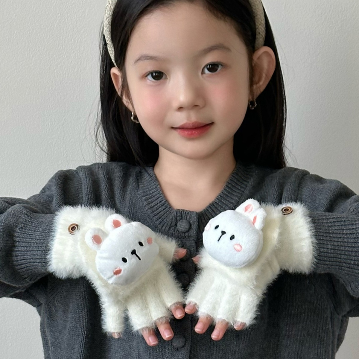 Guantes de dibujos animados para niños de invierno para niños y niñas con guantes plegables de peluche de medio dedo de los estudiantes de primaria de escritura guantes de moda