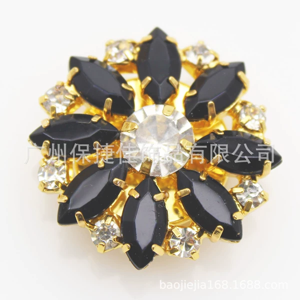 CF70 black marquise with gold background